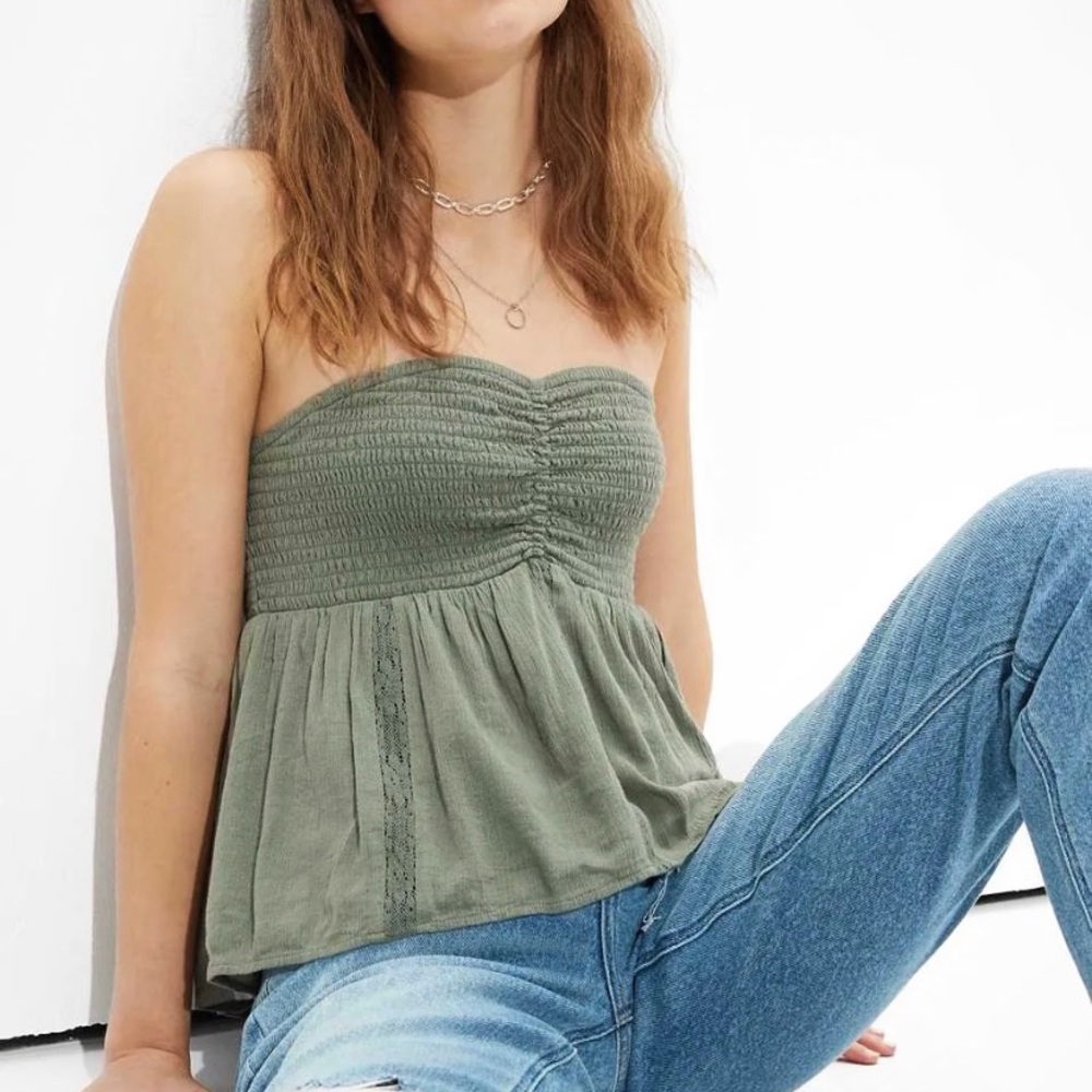 American Eagle Lace Smocked Tube Top. Moss green. Excellent Condition. XS.